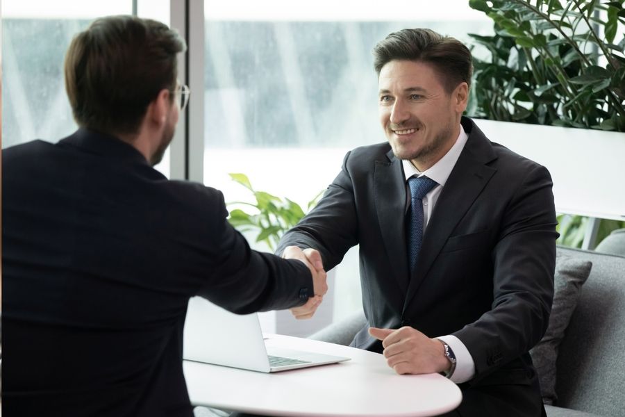 How to Build a Commercial Pipeline Without Relying on Blind Cold Calls